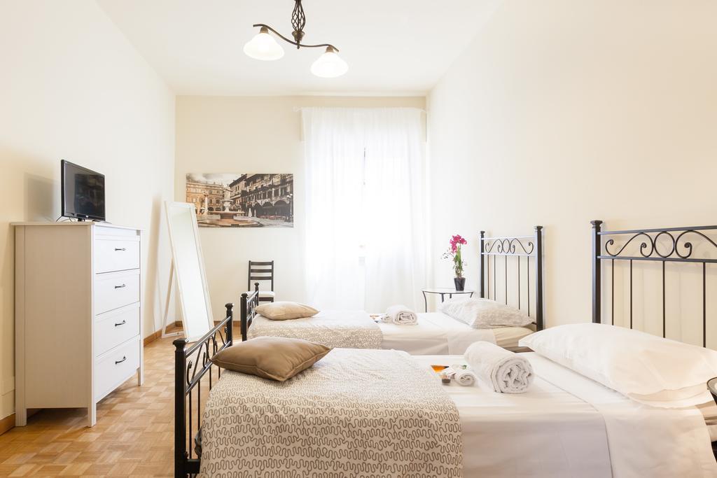 B&B Happiness - City Center Verona Exterior photo